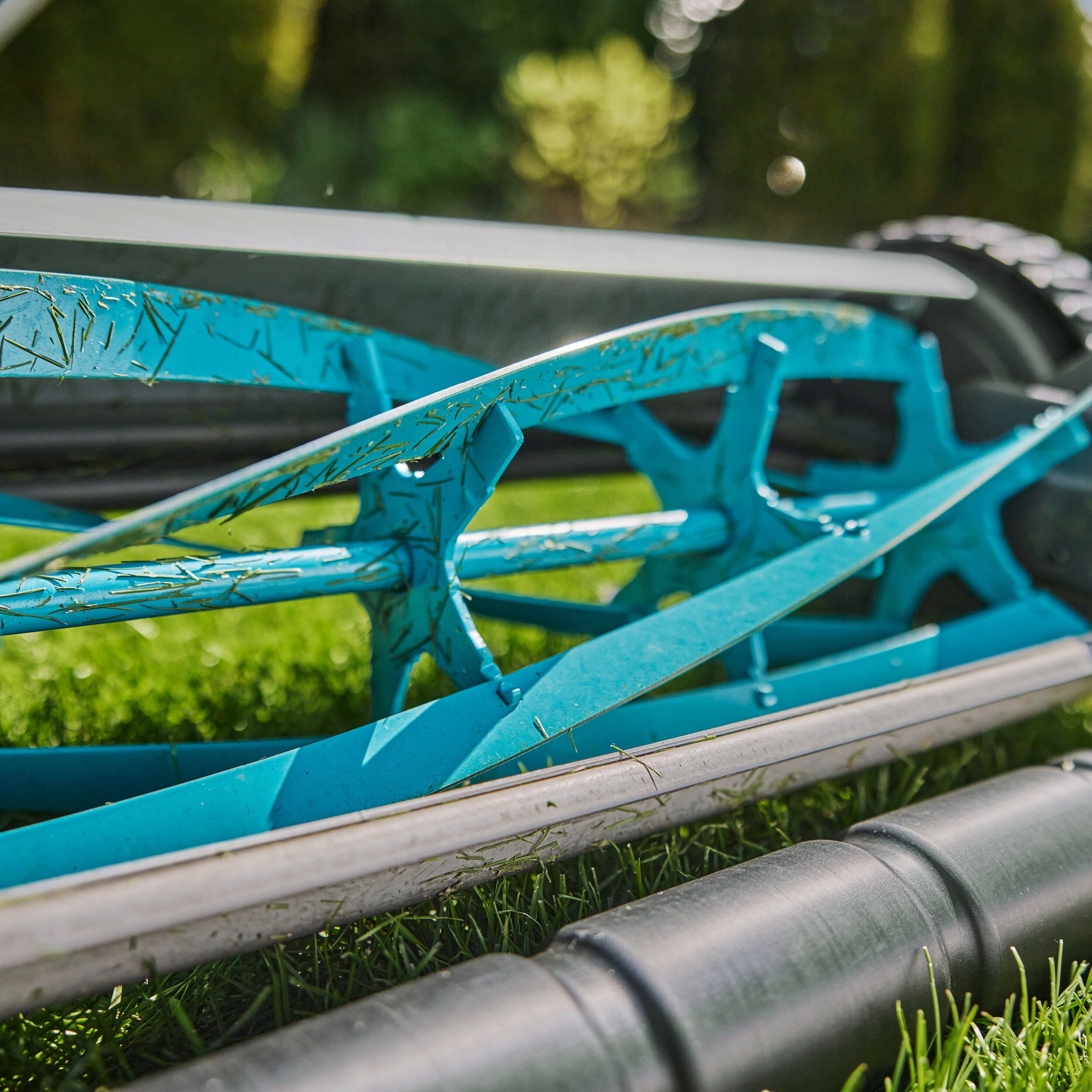 Wydajność i precyzja cięcia z szerokością 33 cm