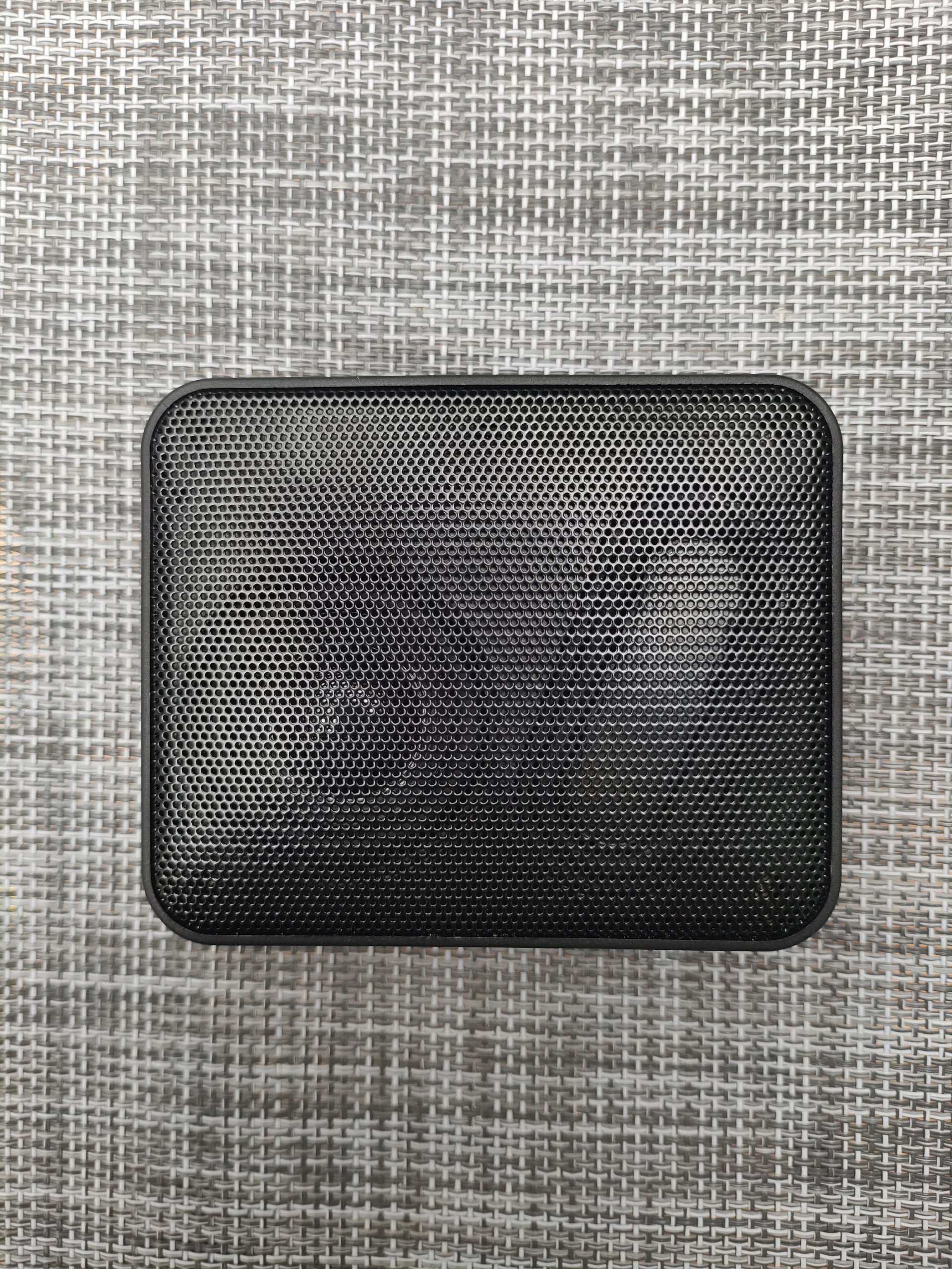 Kompaktowa konstrukcja – Idealny do podróży