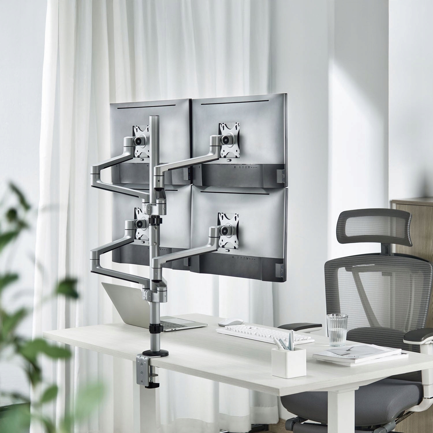 LOGILINK BP0211 – Uchwyt na cztery monitory 17-32 cale dla ergonomicznego biura