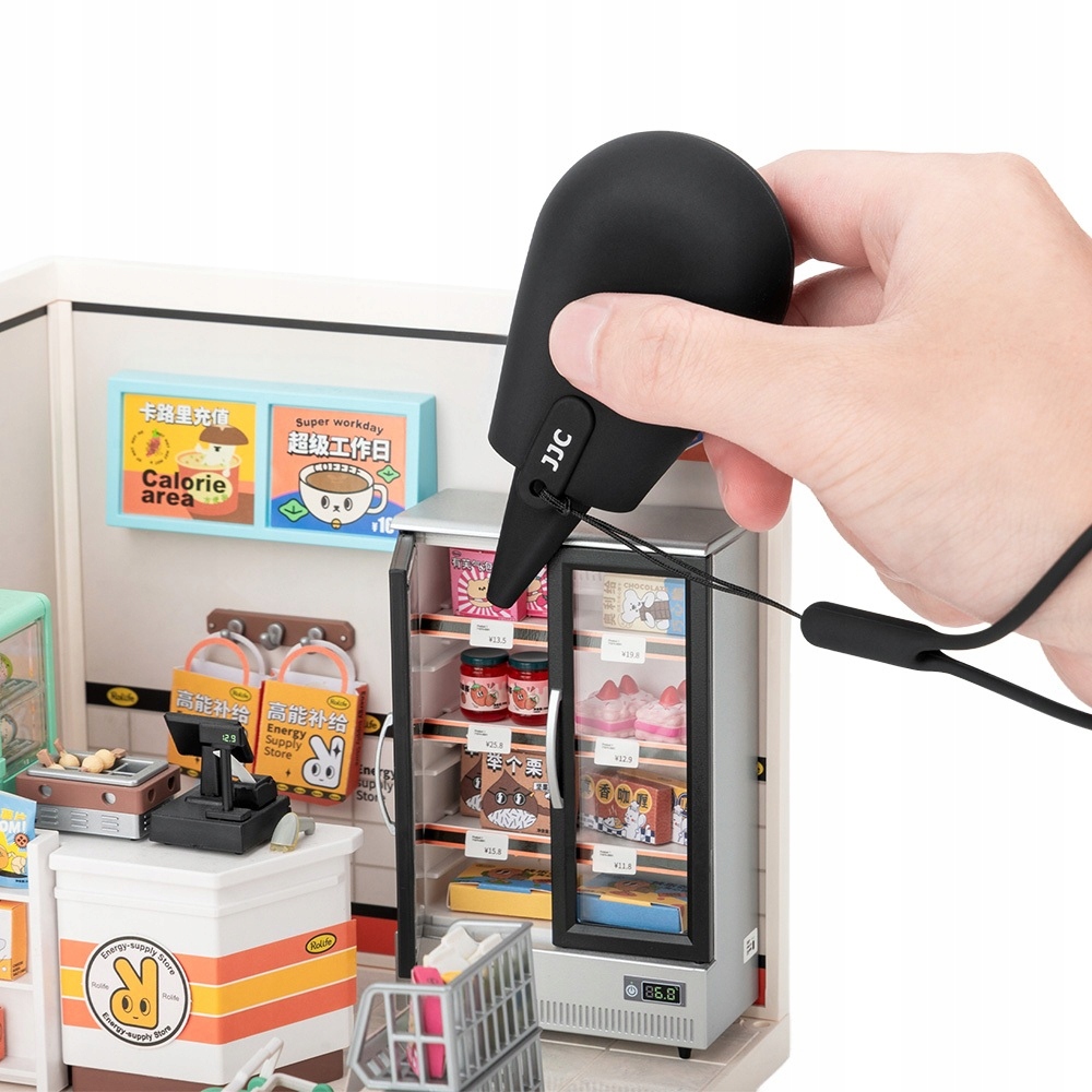 Kompaktowy design i pasek na nadgarstek