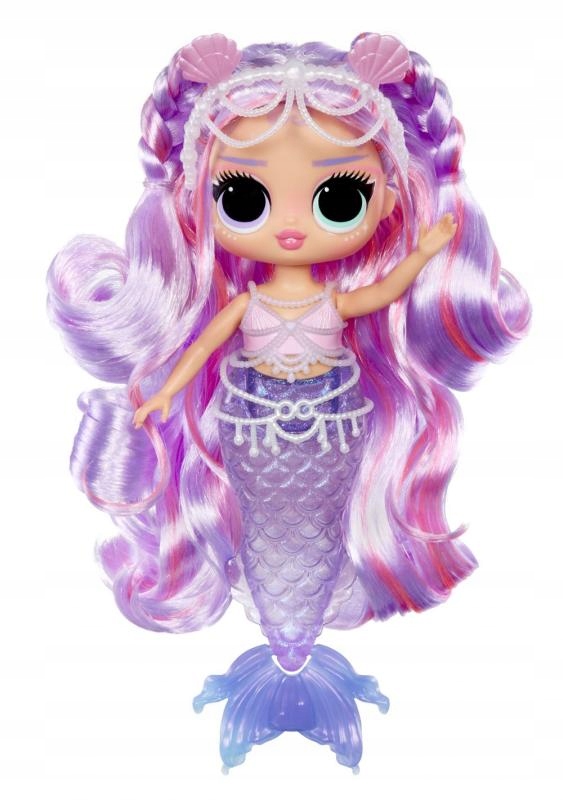 Kolorowy ogon zmieniający barwę w wodzie