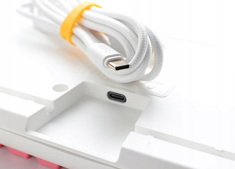 Stabilne połączenie dzięki interfejsowi USB