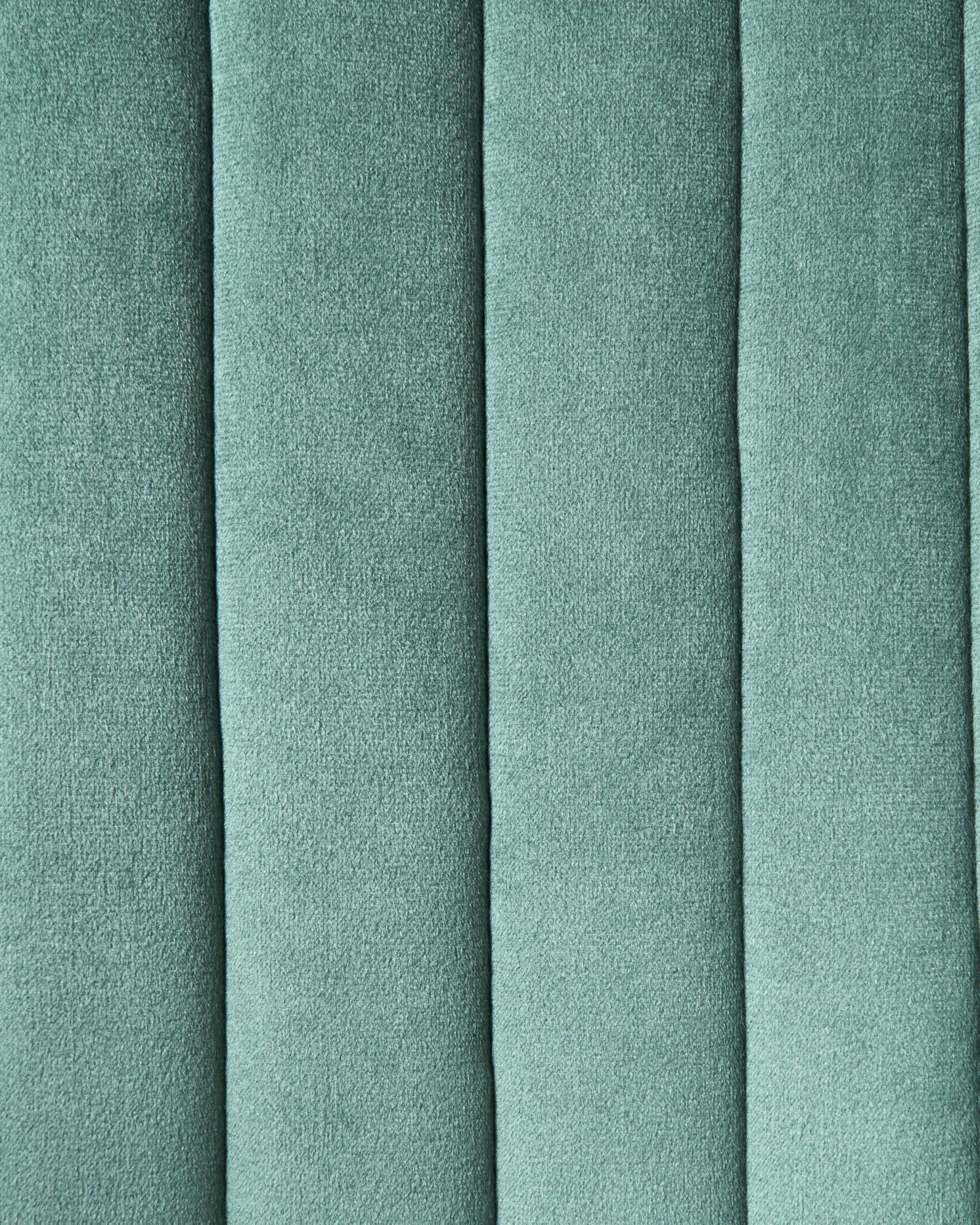 Wygodne siedzisko obite welurem