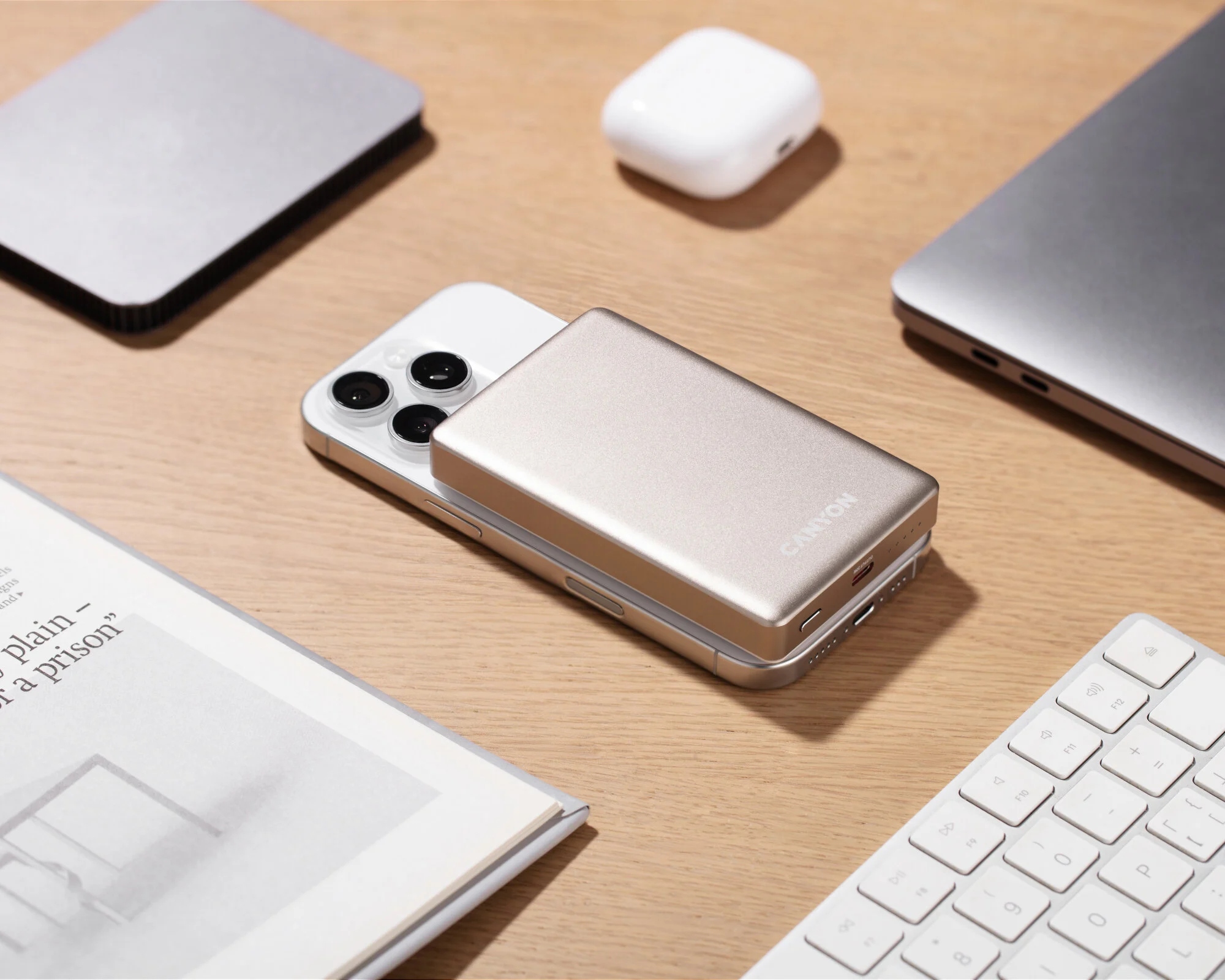 Bezprzewodowe ładowanie 15W z technologią MagSafe