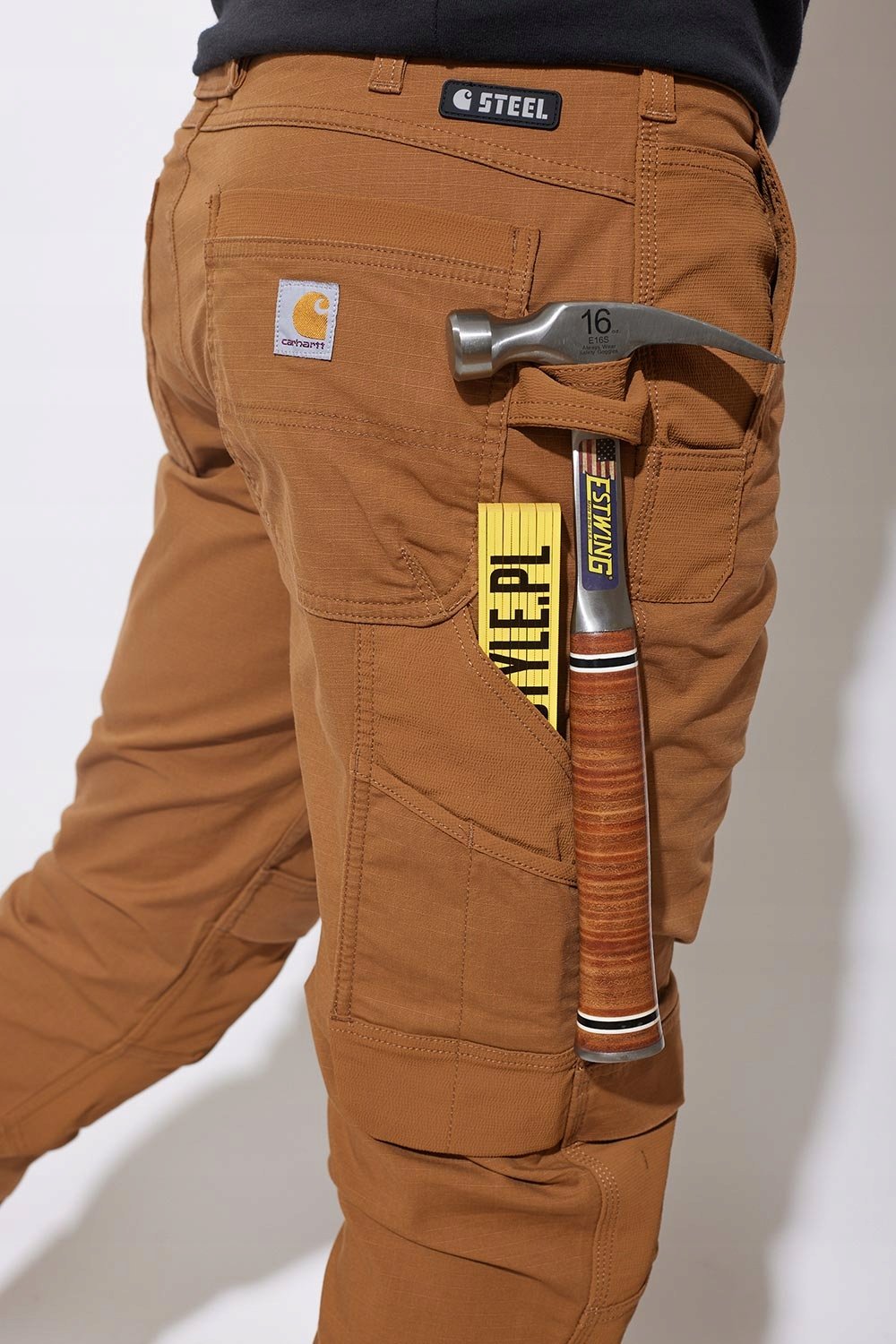 Dlaczego warto wybrać odzież roboczą Carhartt?