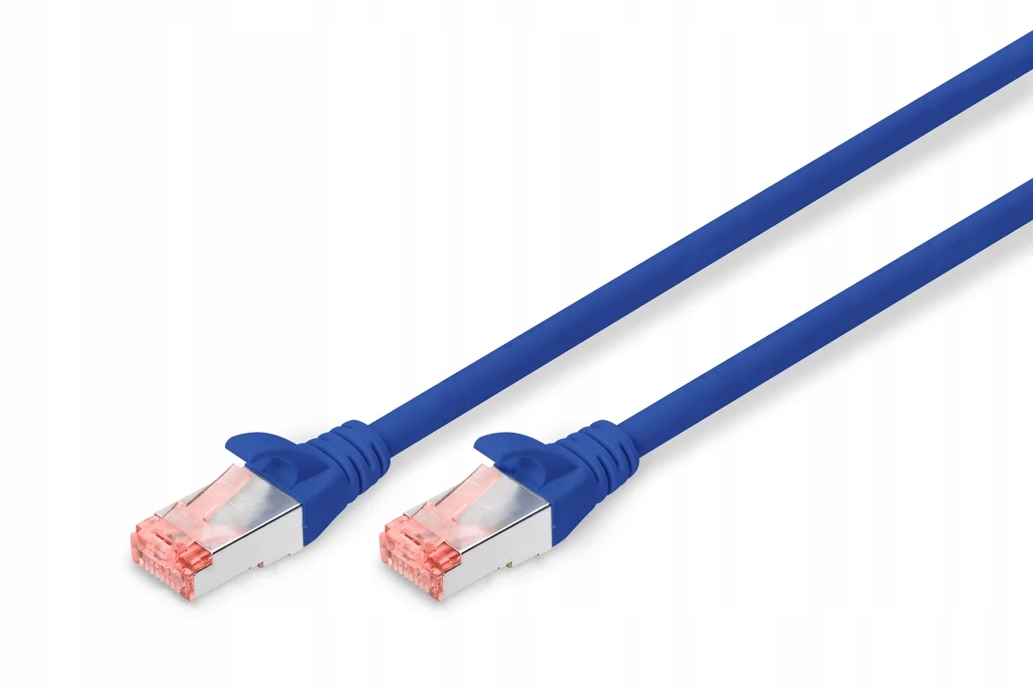 Wtyczki RJ-45 i miedziany przewód wewnętrzny
