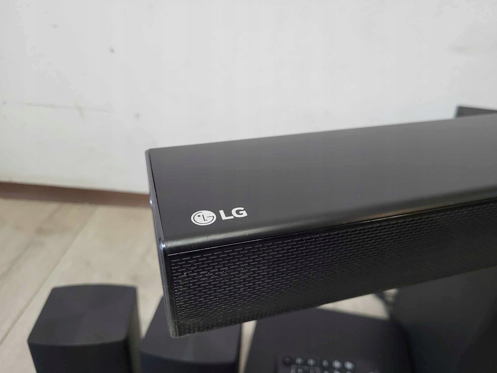 Wbudowany subwoofer – Potężne basy dla lepszego odbioru