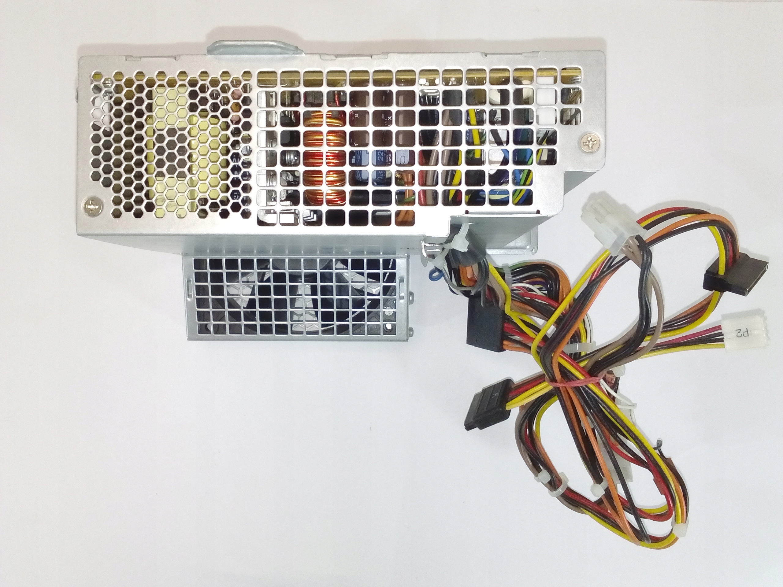 Właściwości i zalety zasilacza 240W