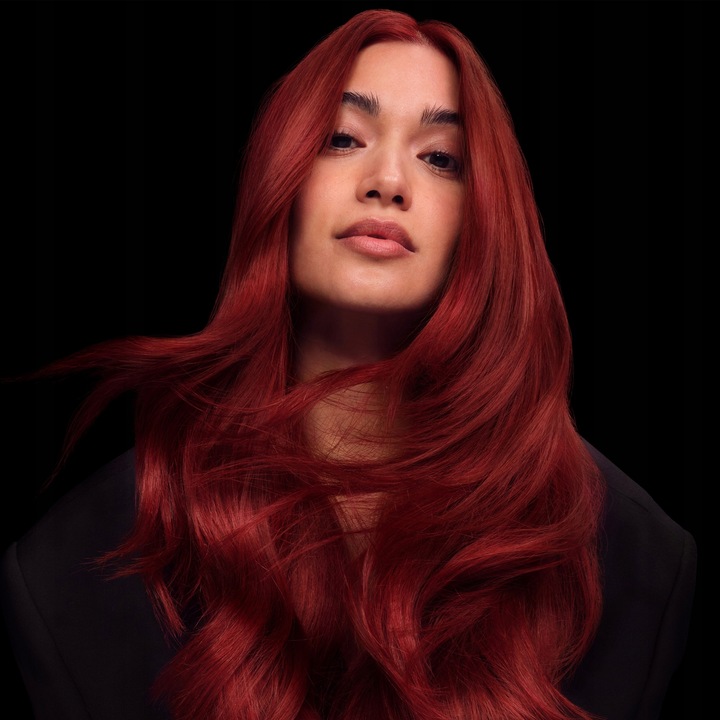 100% Pokrycie Siwych Włosów – Efekt Gładkich i Lśniących Włosów