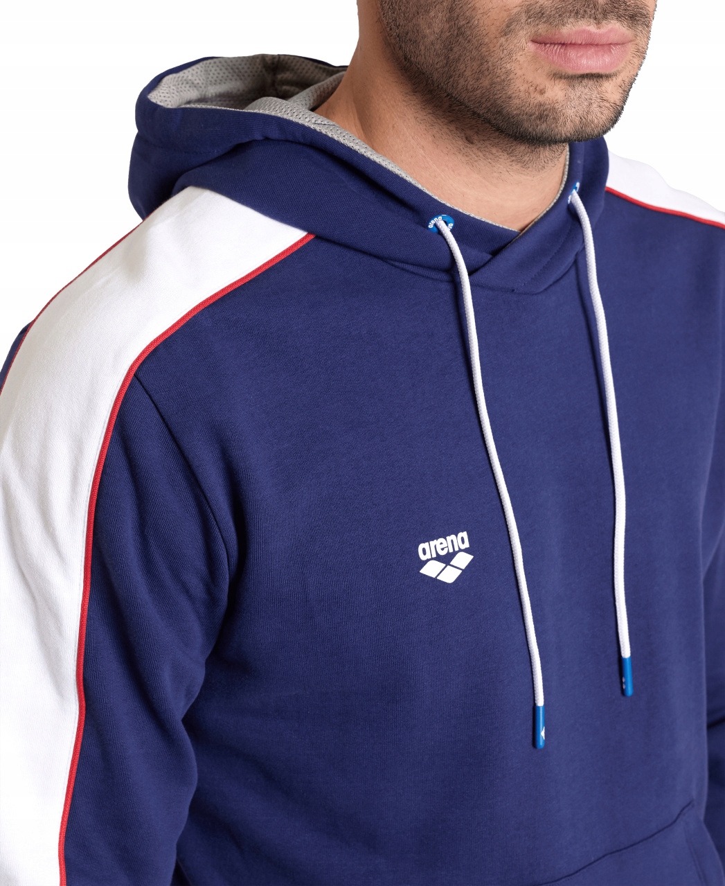 Funkcjonalny kaptur z regulacją – Ochrona przed wiatrem i deszczem