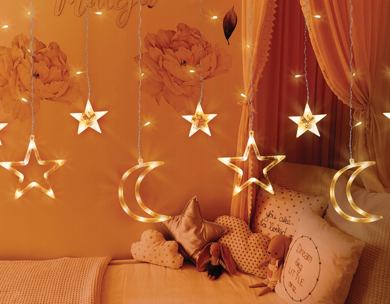 Kurtyna świetlna LED Gwiazdki i Księżyce – Stwórz magiczną atmosferę w swoim domu