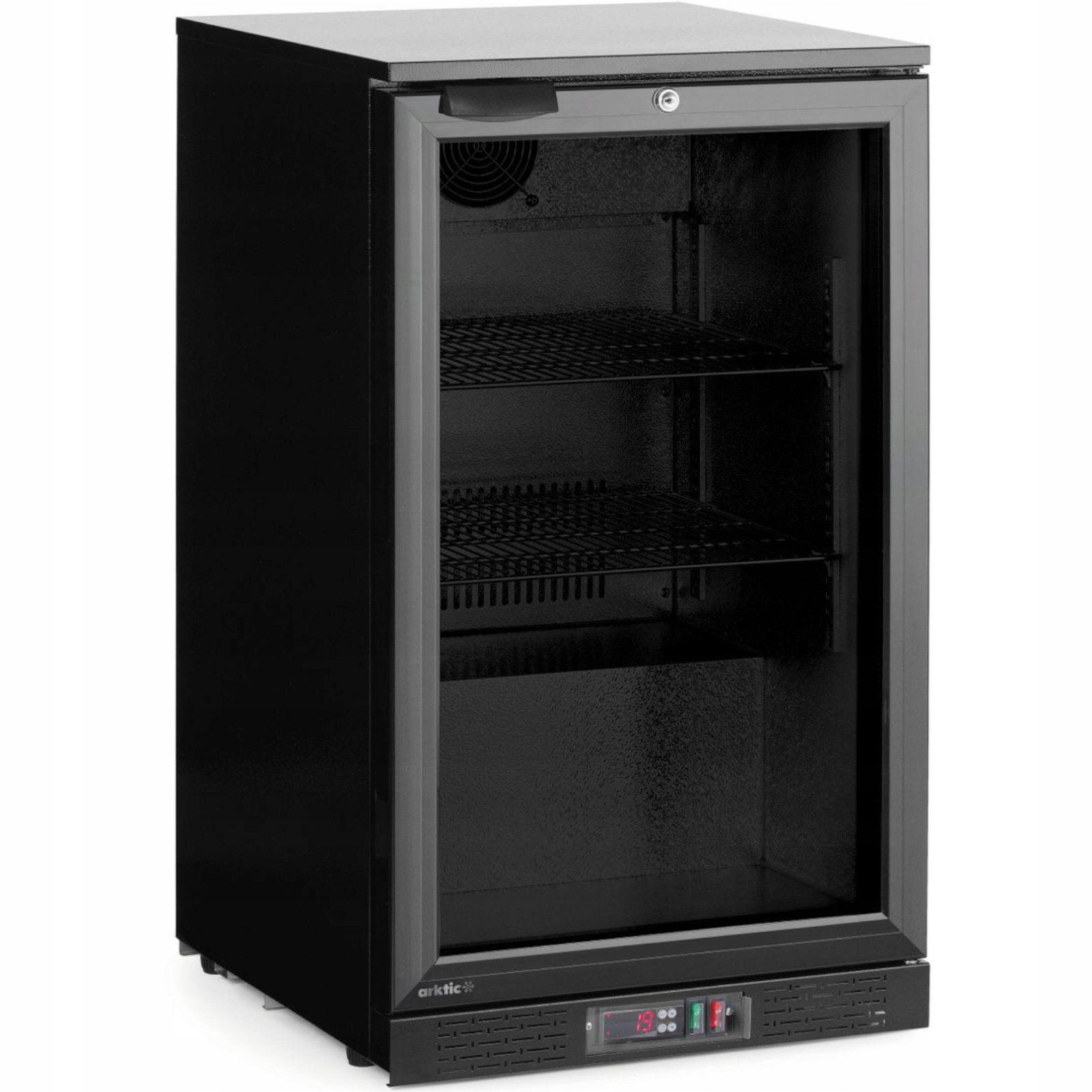 Praktyczne funkcje: regulowane półki i oświetlenie LED