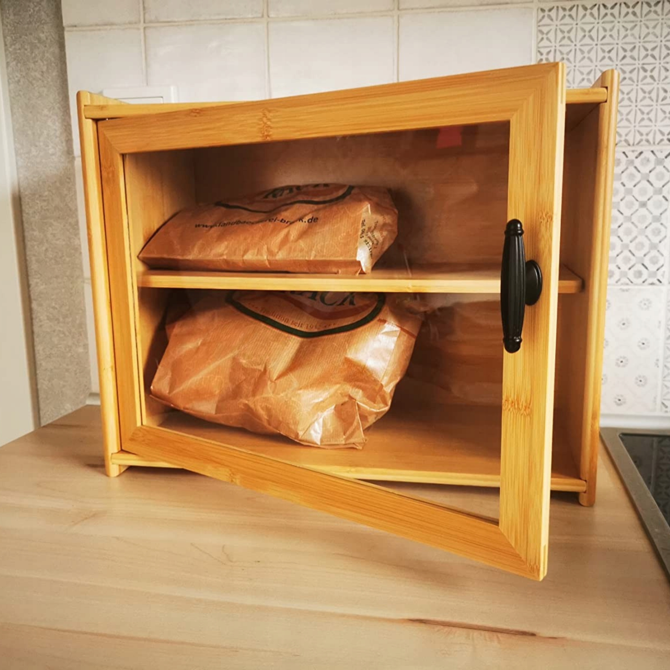 Praktyczne drzwiczki dla łatwego dostępu