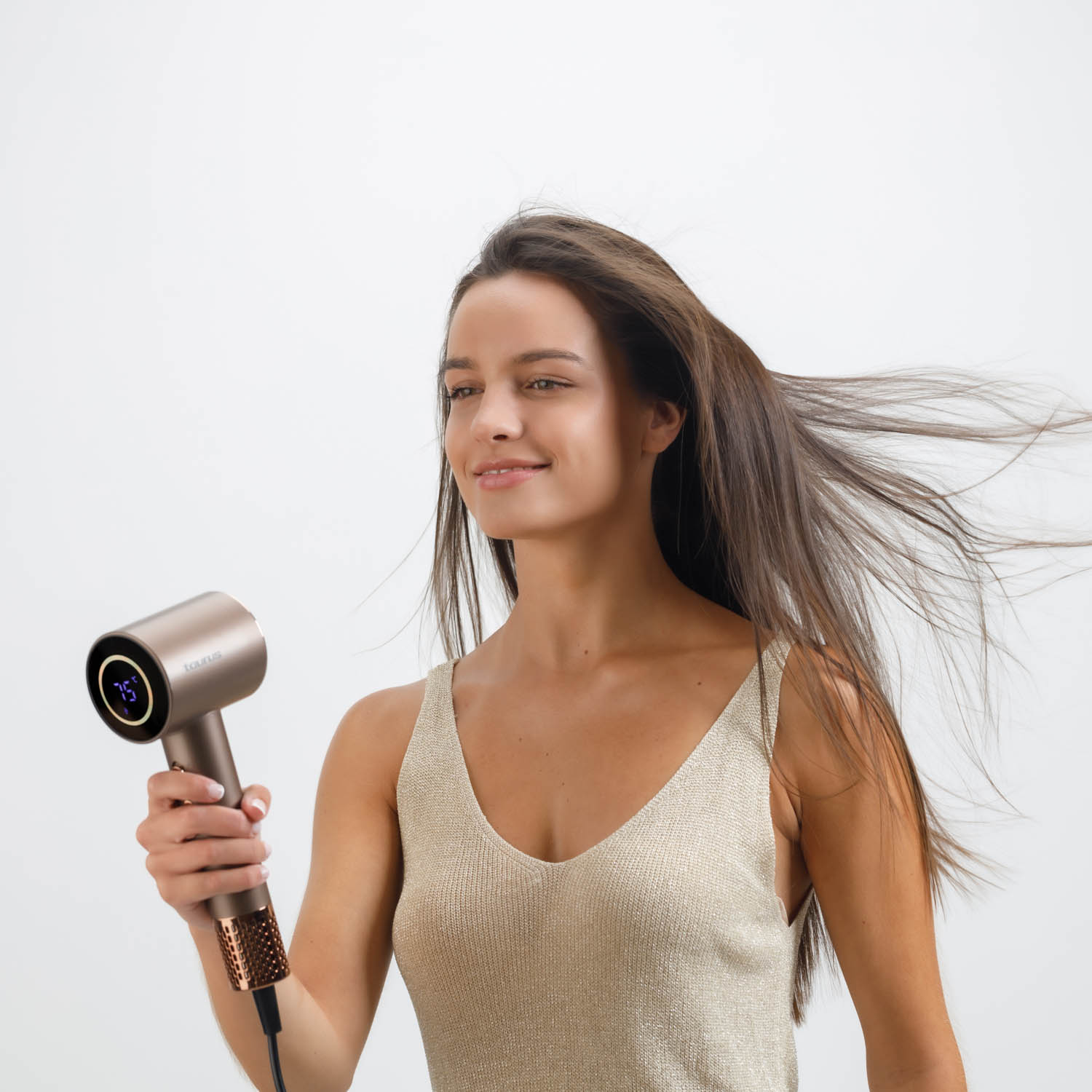 Suszarka do włosów Taurus Digital Force Protect Plus 1600W – Siła, ochrona i perfekcyjna stylizacja