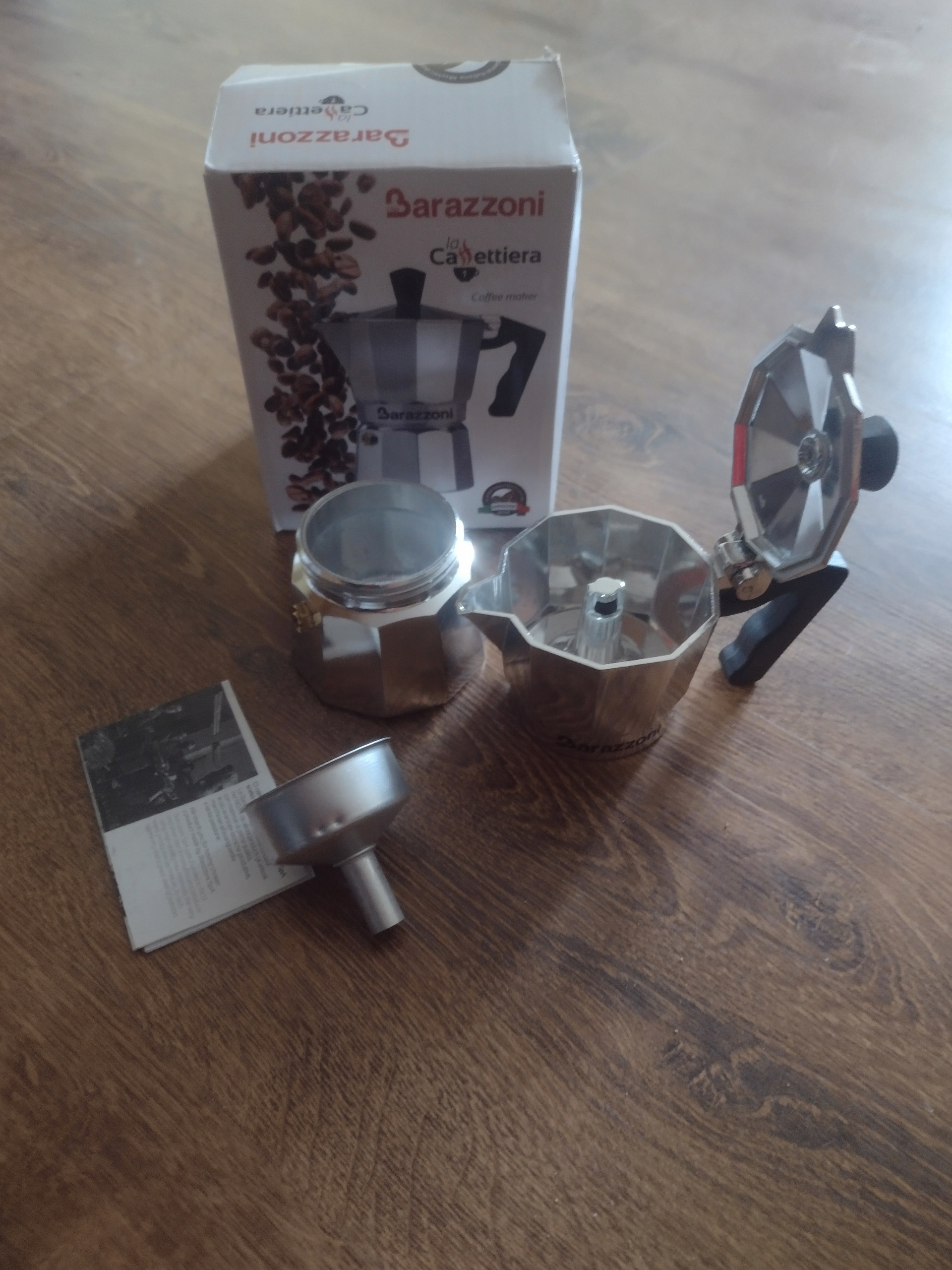 Tradycyjna włoska metoda parzenia kawy