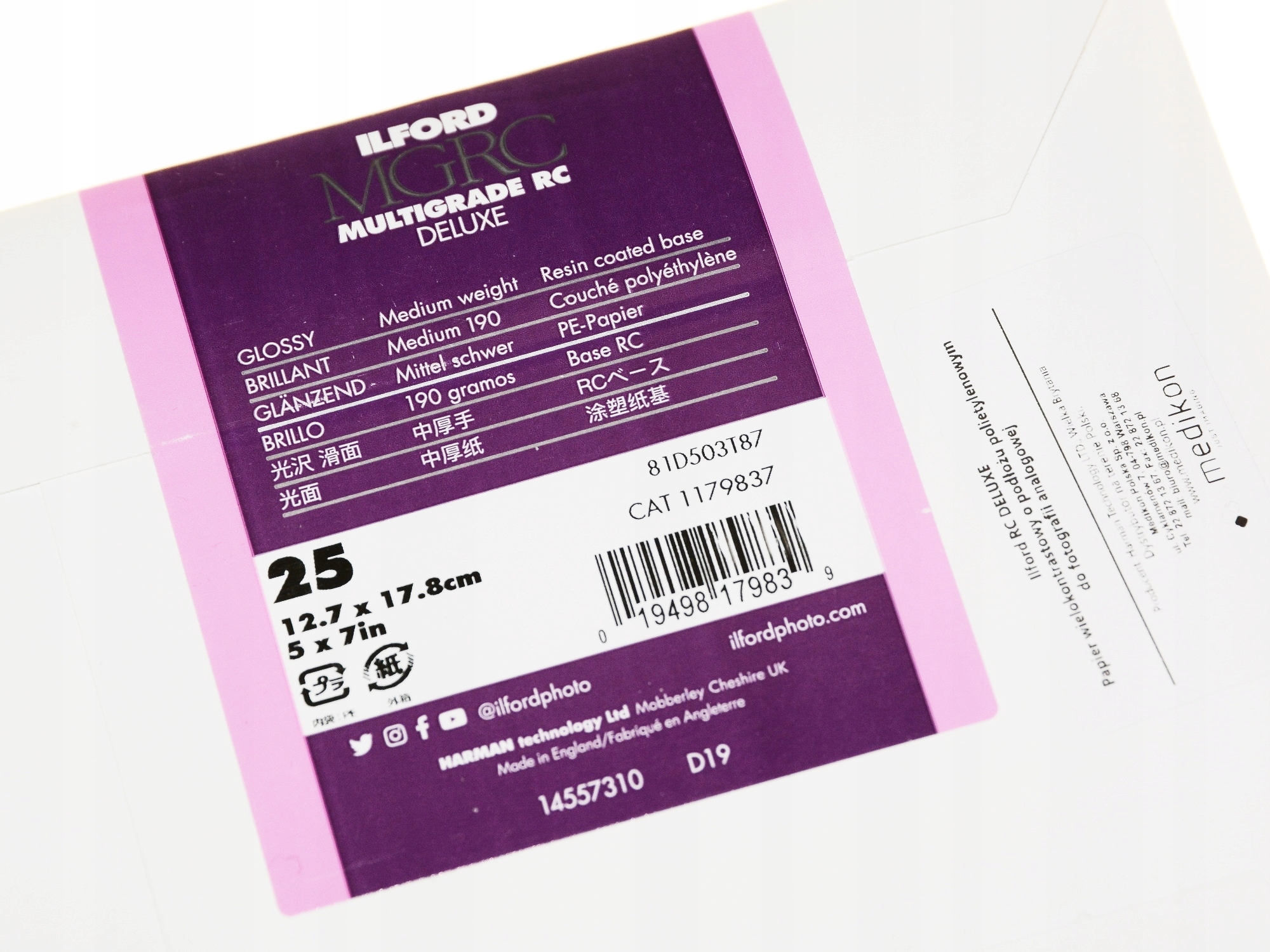 Powierzchnie papieru: matowa, błyszcząca, satynowa