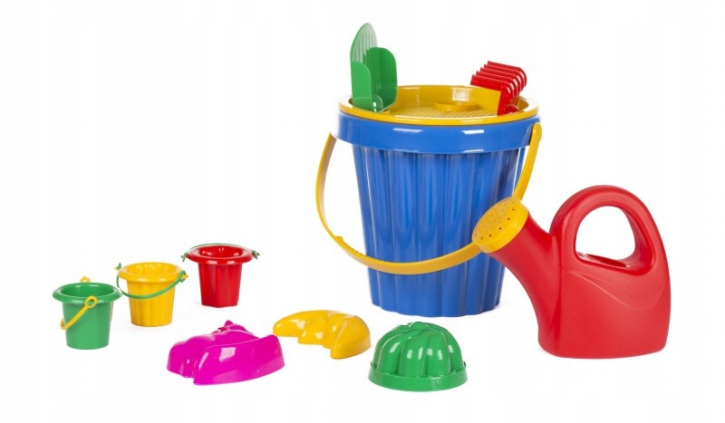Różnorodne akcesoria do zabawy w piasku
