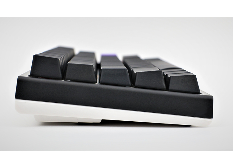 Kompaktowy rozmiar Mini – idealna do biura i na LAN party