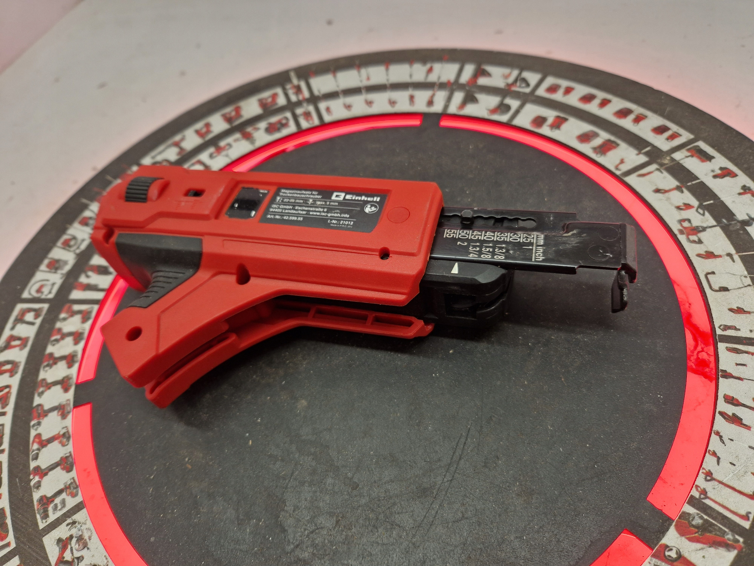 Regulacja długości śruby i ogranicznik głębokości