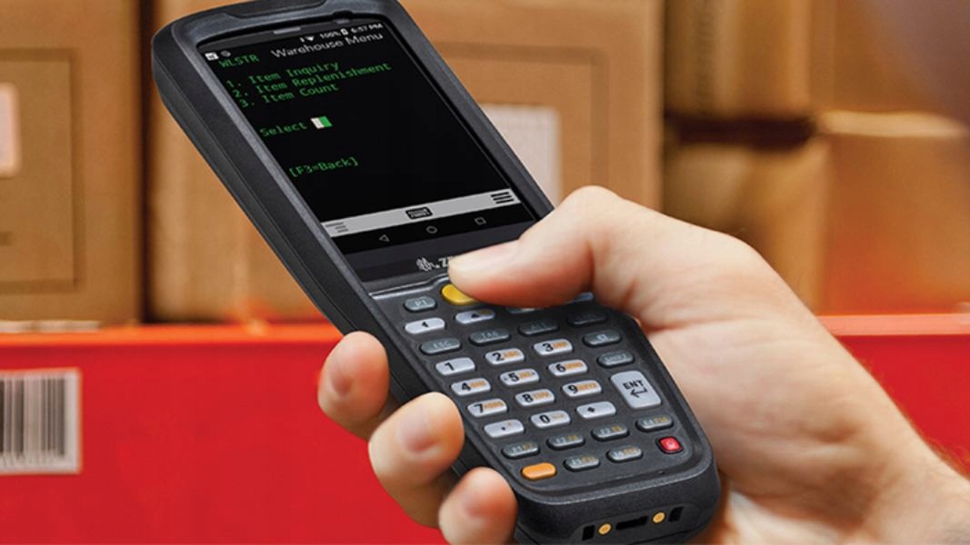 Ergonomiczna budowa i dotykowy wyświetlacz 4