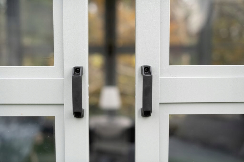 Sojag Pawilon aluminiowy i ogród zimowy Olan – Elegancja i funkcjonalność w Twoim ogrodzie