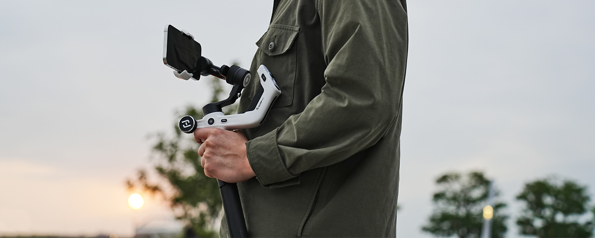 Gimbal ręczny FeiyuTech Scorp mini P do smartfonów - biały