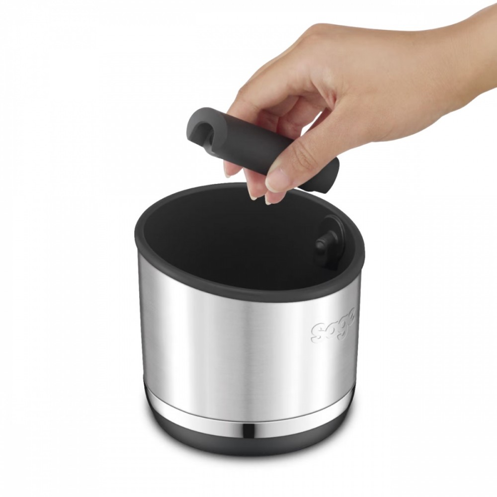 Łatwe czyszczenie i opróżnianie dzięki wyjmowanemu bolcowi