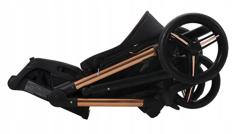 Akcesoria w zestawie – folia przeciwdeszczowa i uchwyt na kubek