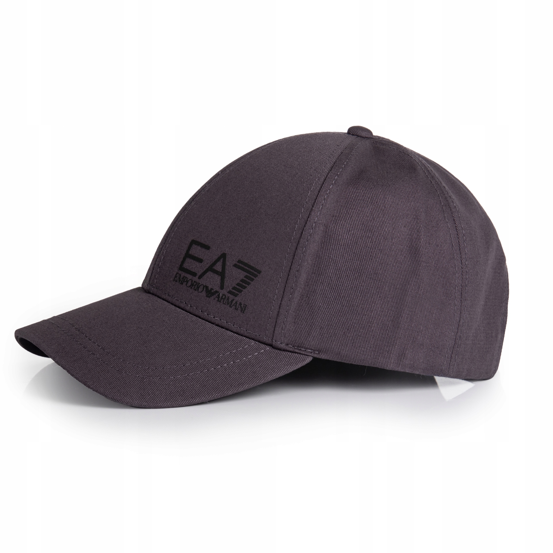 Modny design z logo EA7