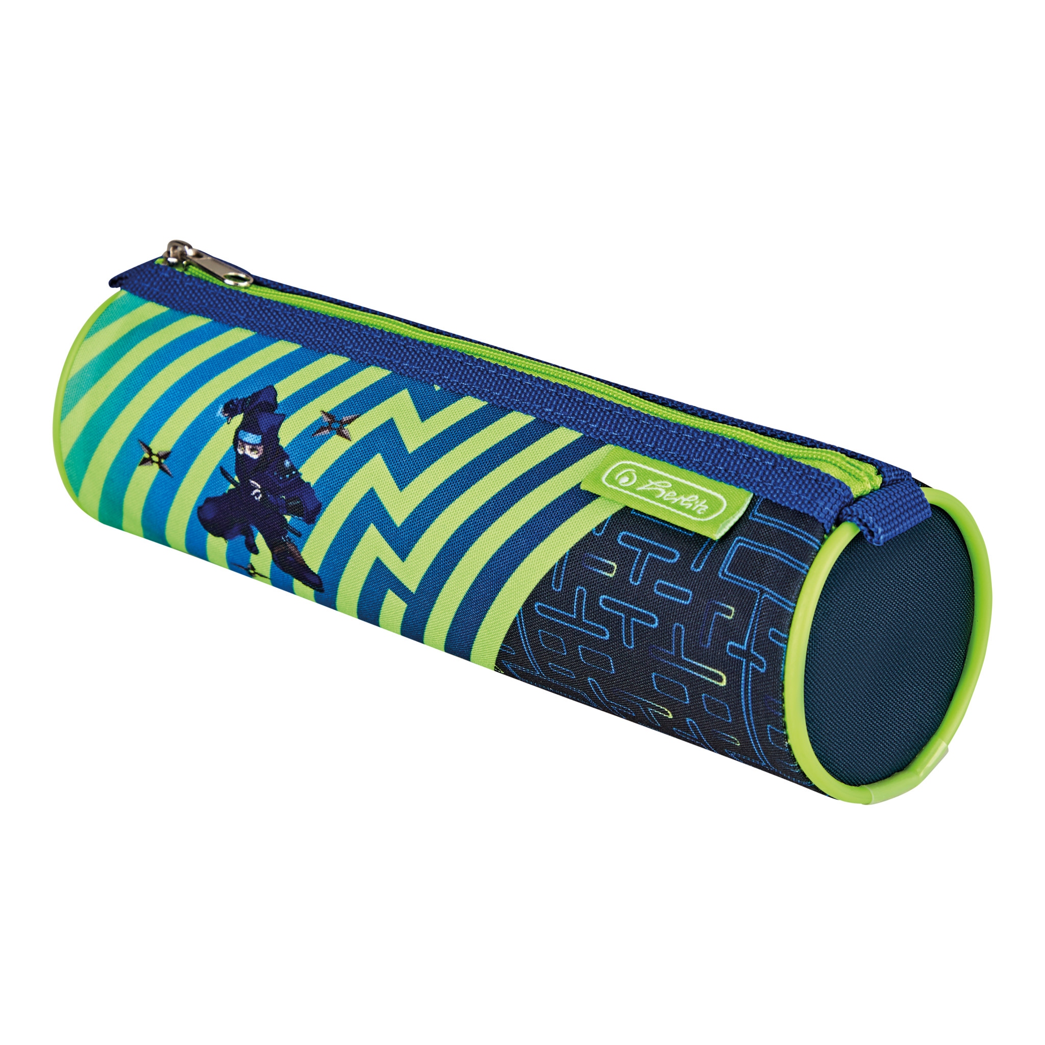 Wygodne akcesoria: piórnik i worek szkolny