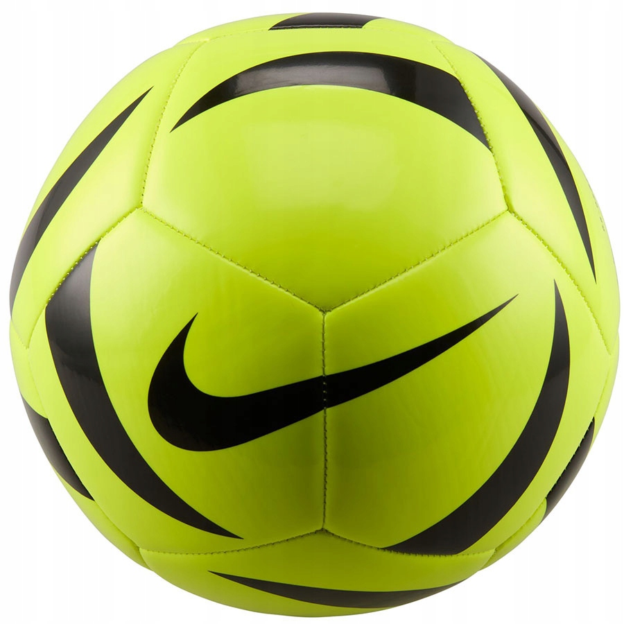 Praktyczne korzyści z użytkowania piłki Nike Pitch Train