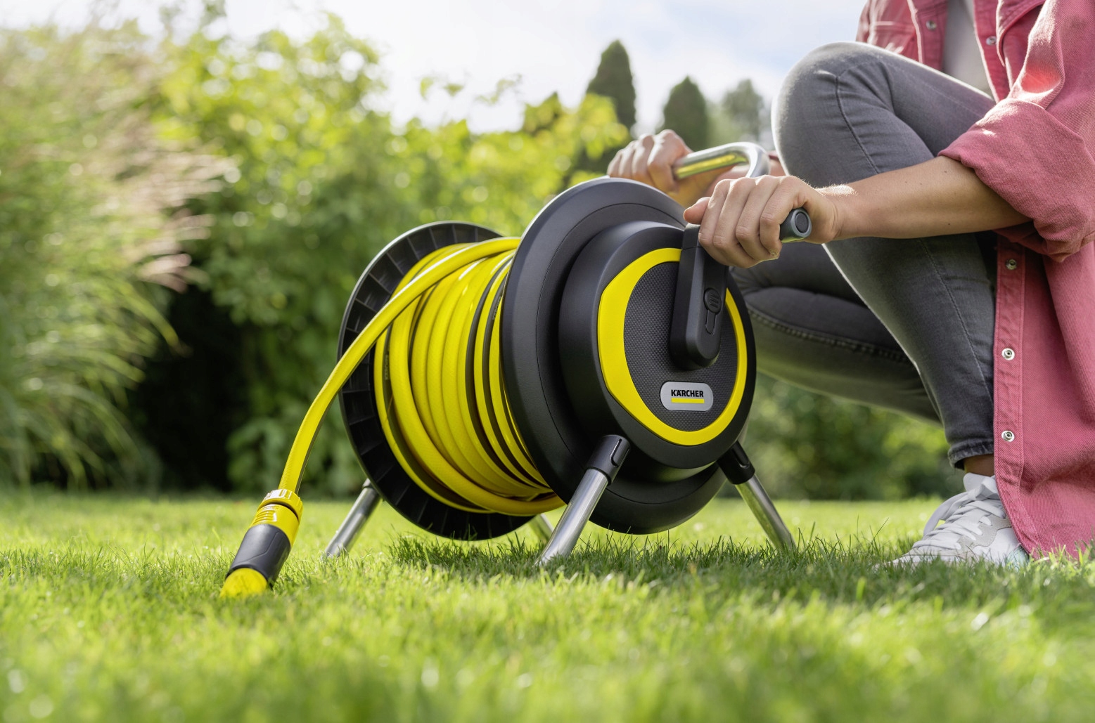 Funkcjonalność 2 w 1: Naścienny i Mobilny Bęben na Wąż