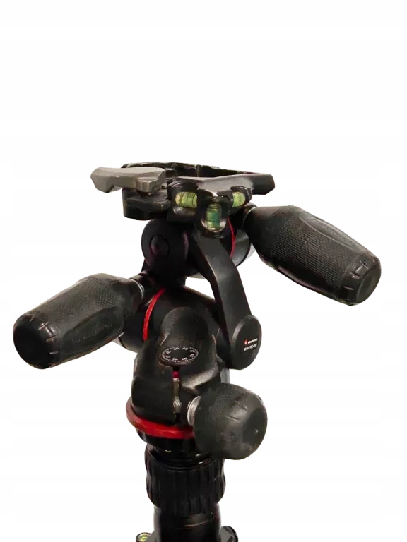 Kompaktowe wymiary – Składane nogi do 45 cm