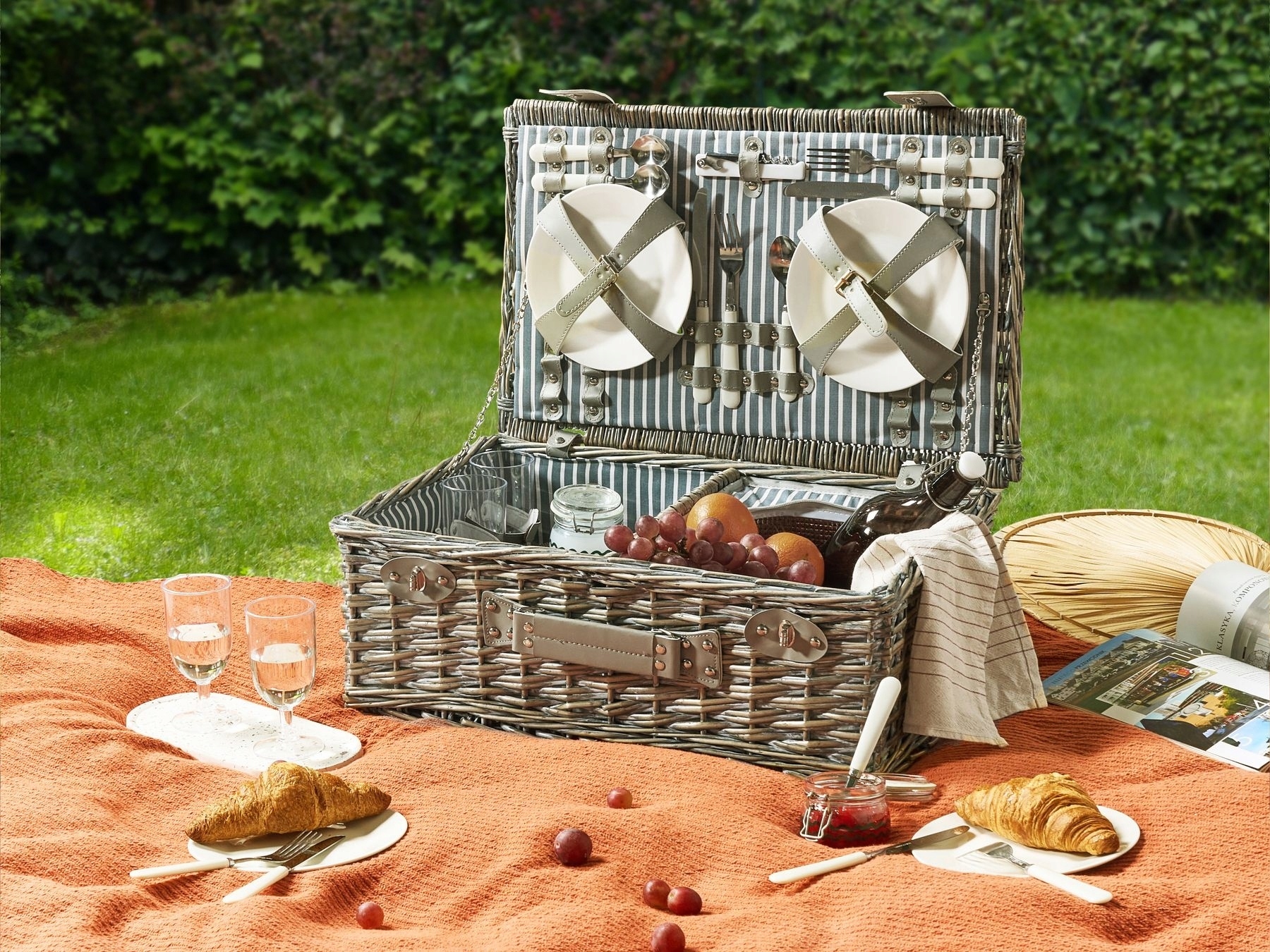 Wykonanie z eleganckiej wikliny – Trwałość i styl