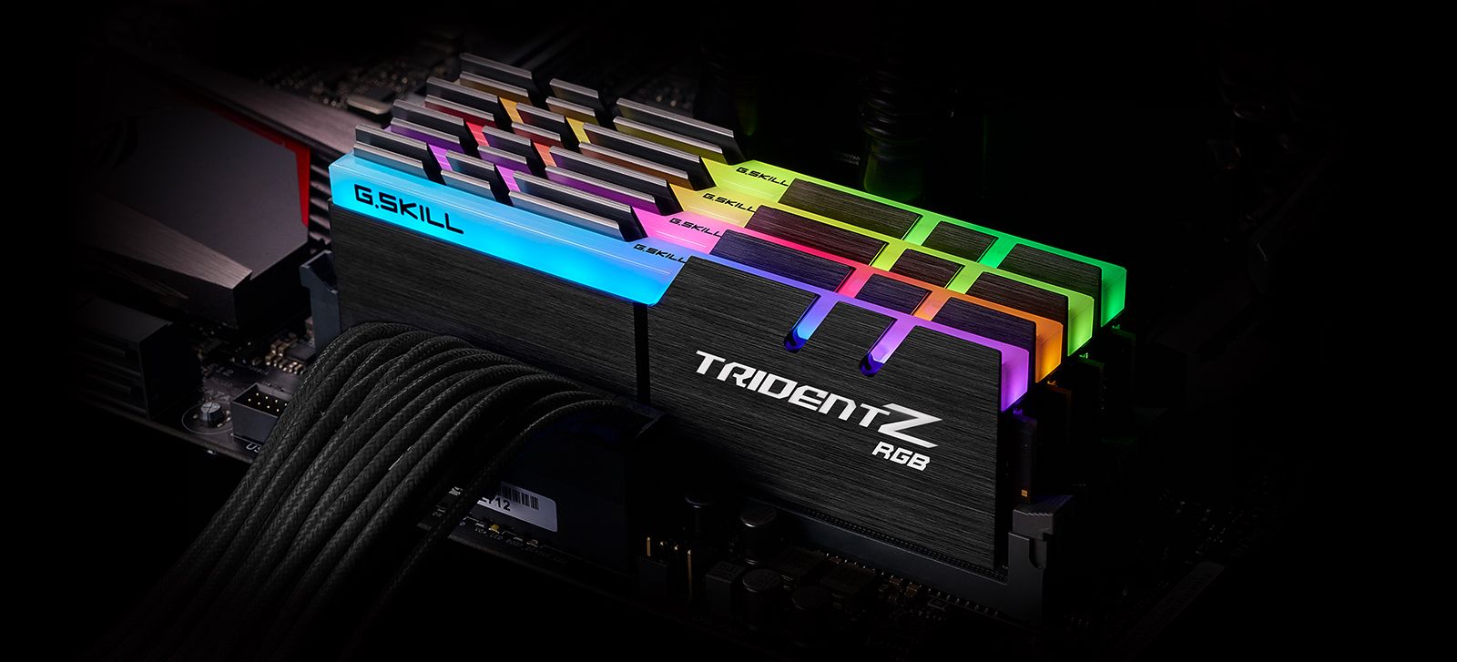 Memorie RAM G.Skill Trident Z RGB, F4-4266C19D-32GTZR, DDR4, 32GB