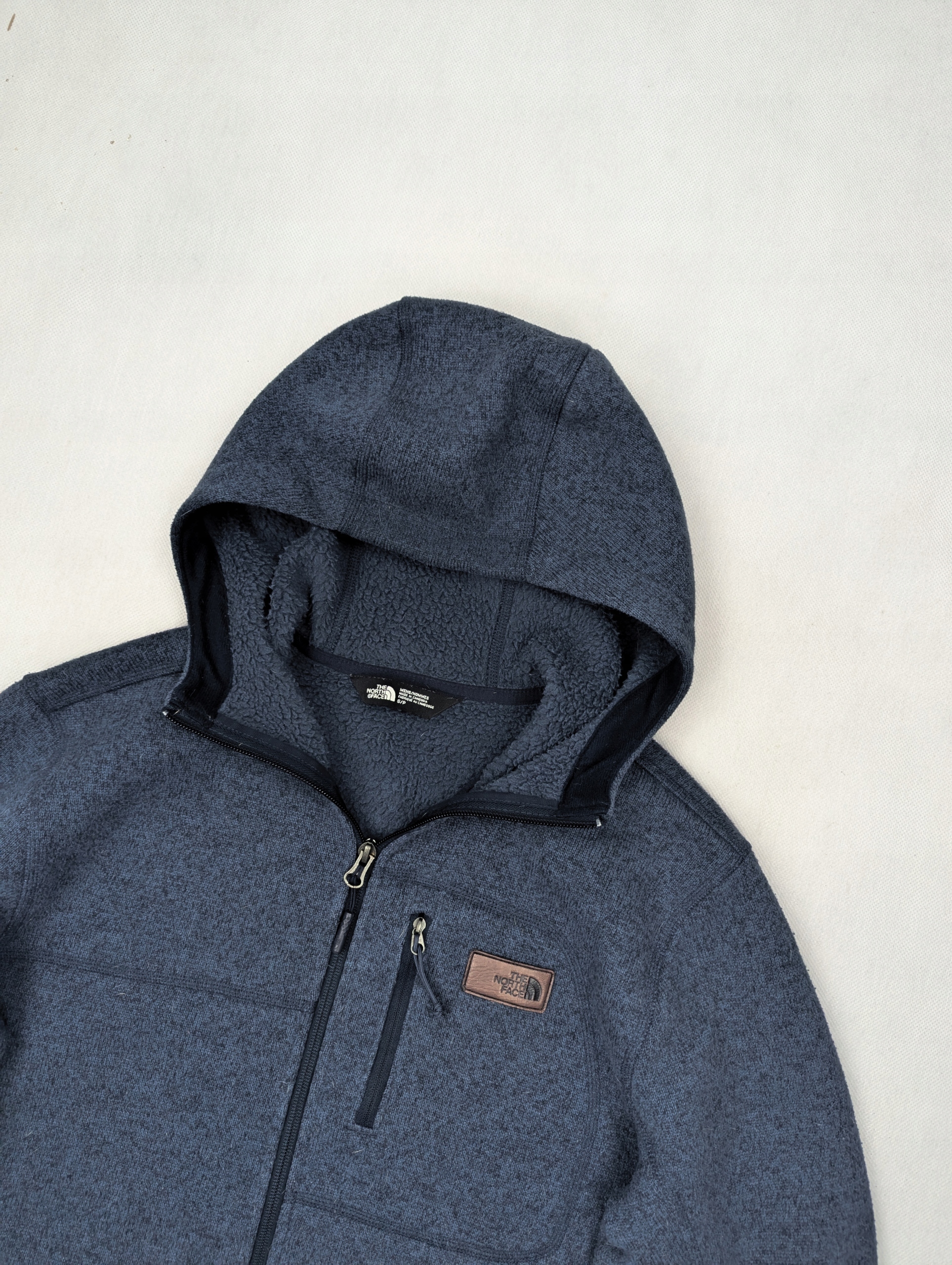 Komfortowy krój – Wkładana przez głowę z kapturem