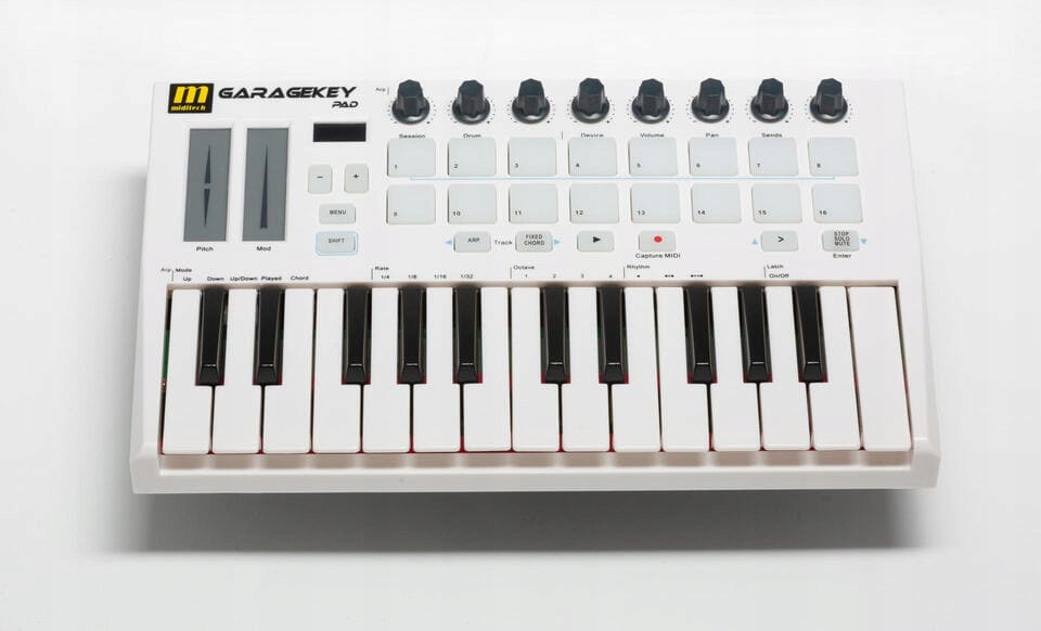 Wbudowany arpeggiator i sekcja transportowa