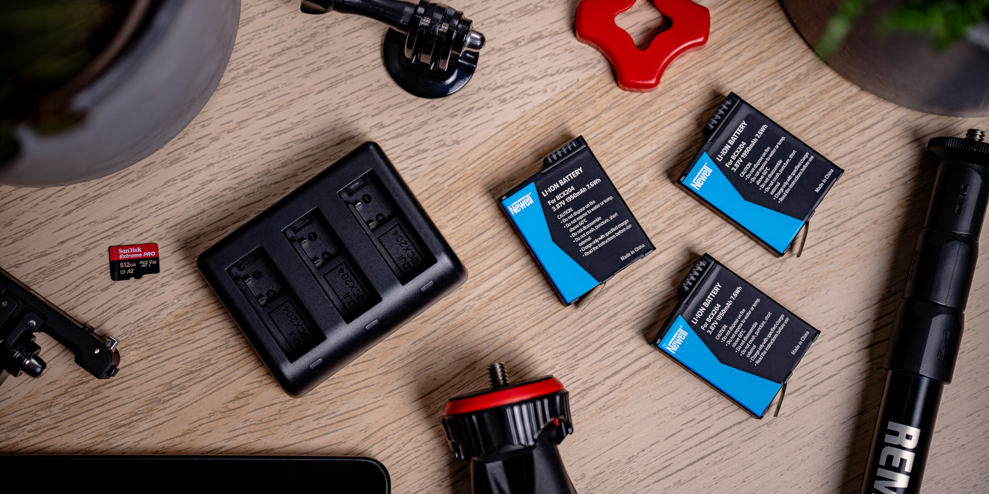 Zestaw Newell ładowarka trzykanałowa SDC-USB-C i trzy akumulatory BCX-204 do DJI Osmo Action