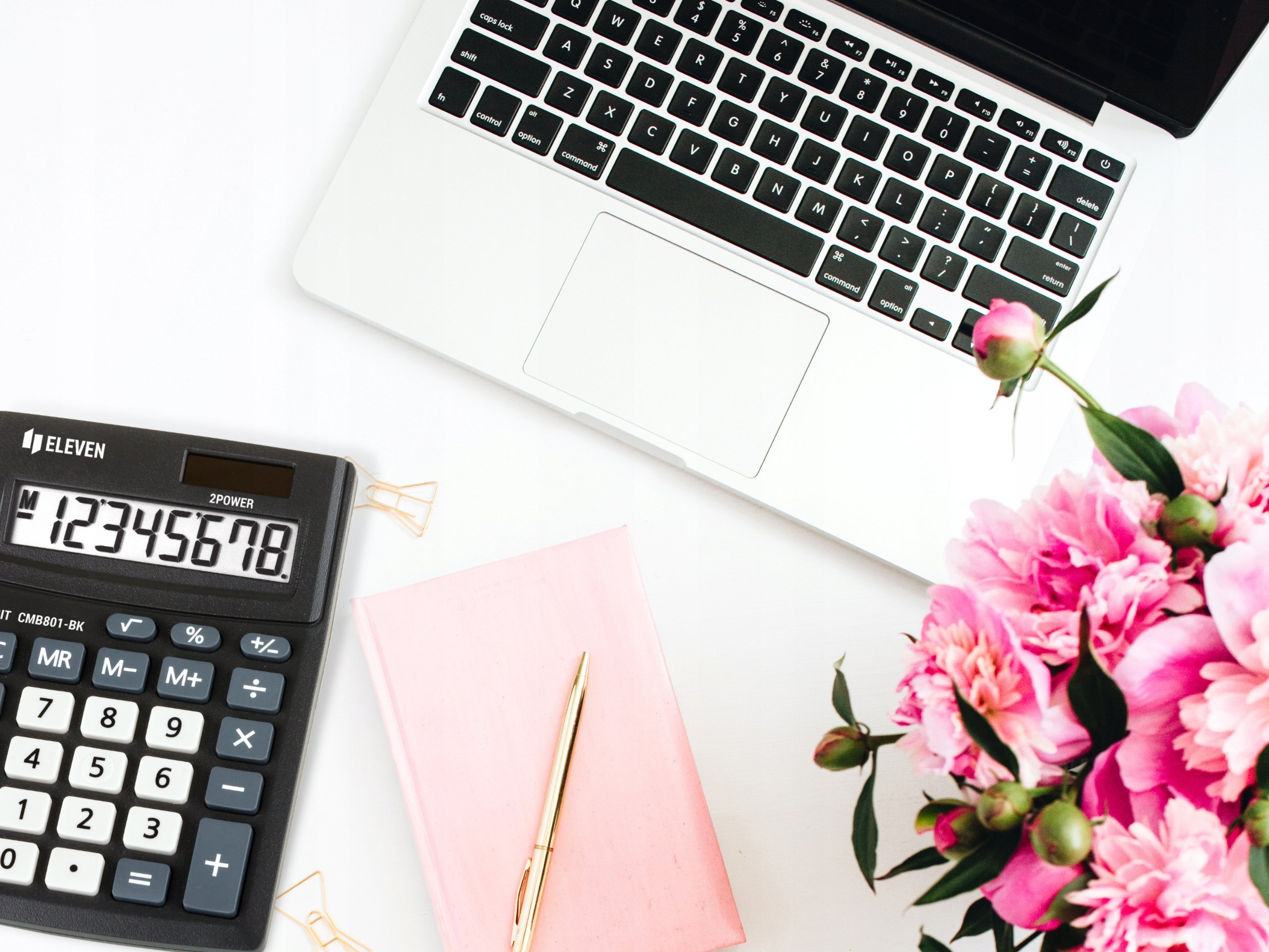 Ekologiczne zasilanie: bateria słoneczna i tradycyjna