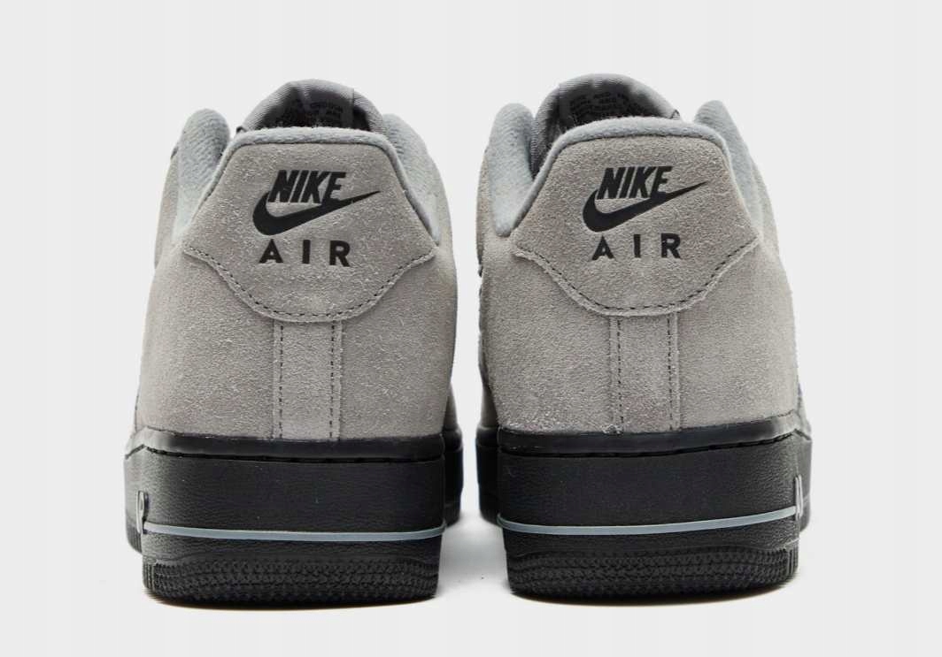 Charakterystyczny design z logo Nike