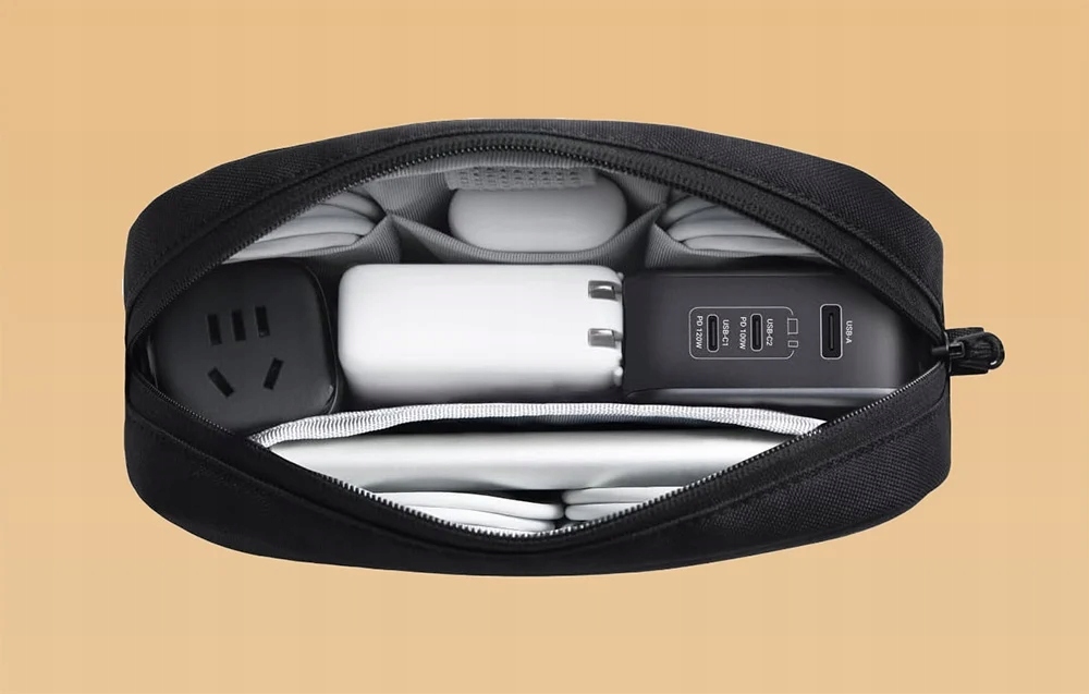 Dodatkowe kieszonki dla cennych akcesoriów