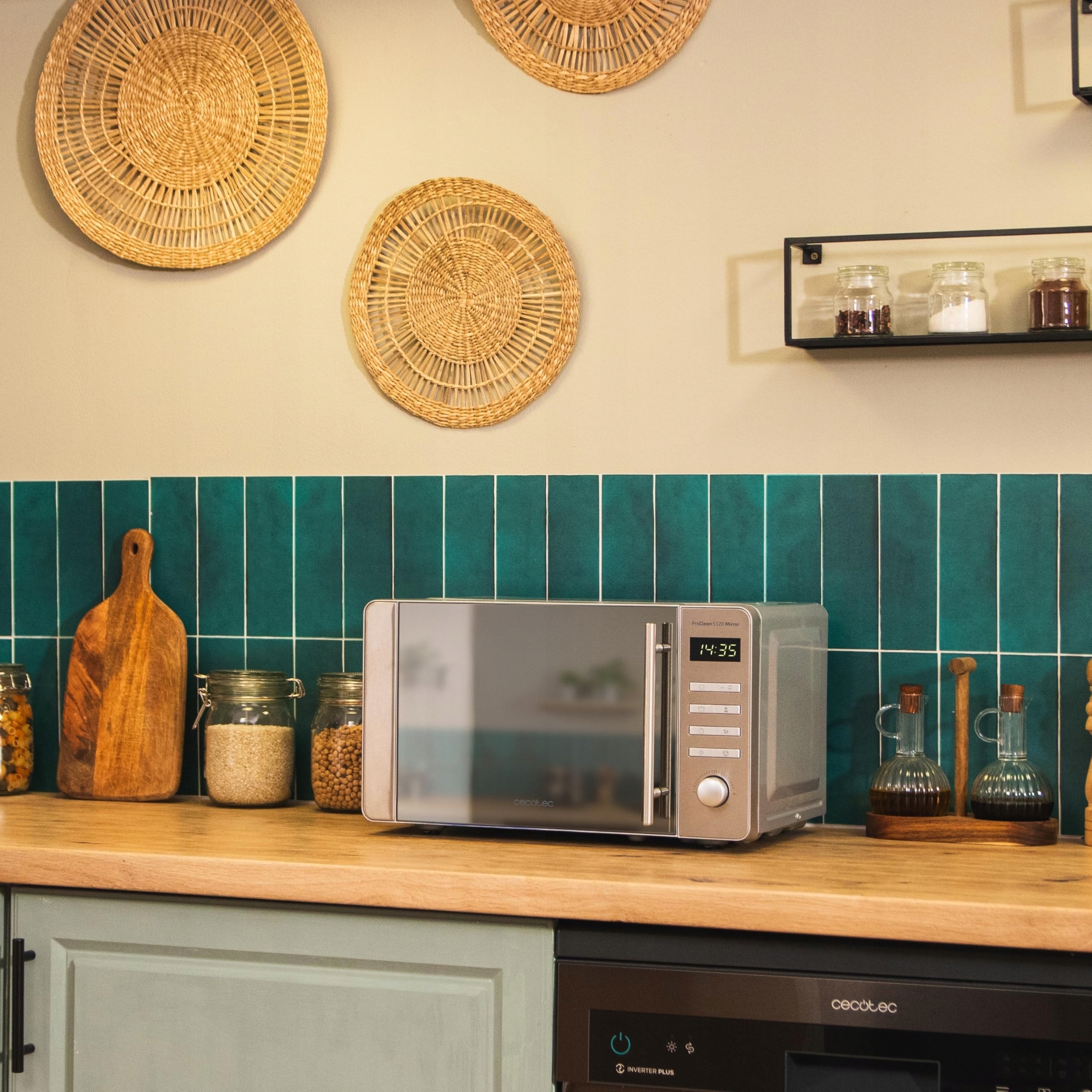 Wyświetlacz LED z zegarem – Przejrzystość i wygoda w użytkowaniu