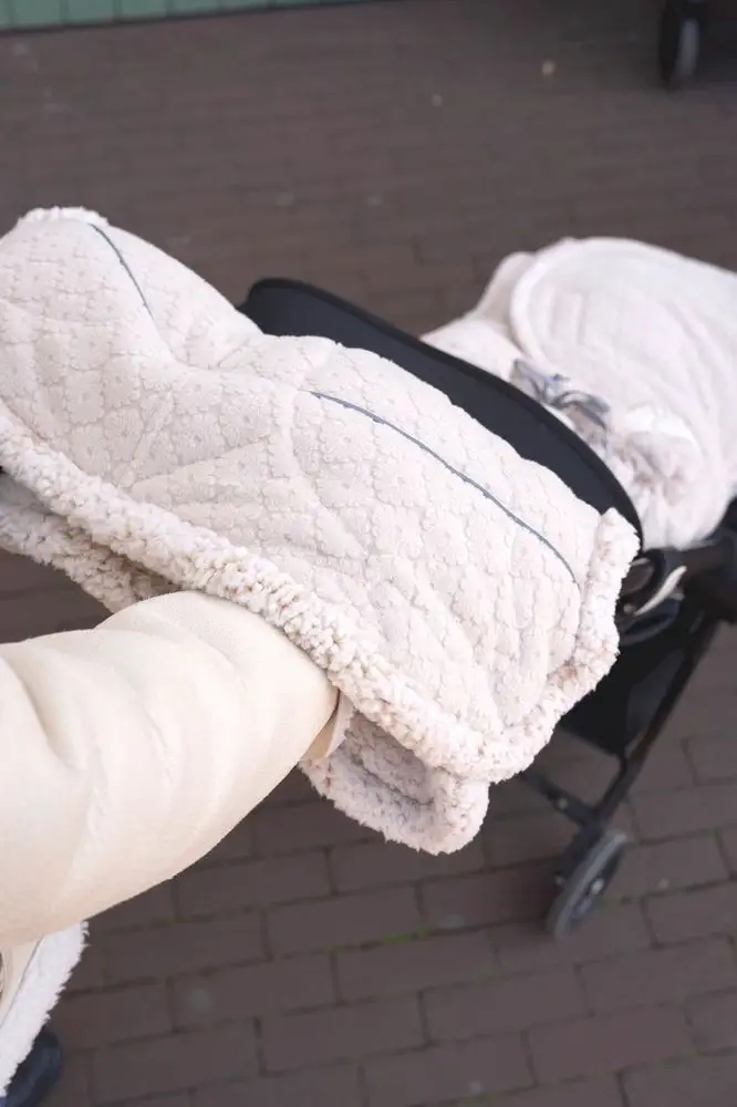 Uniwersalny montaż do każdego wózka