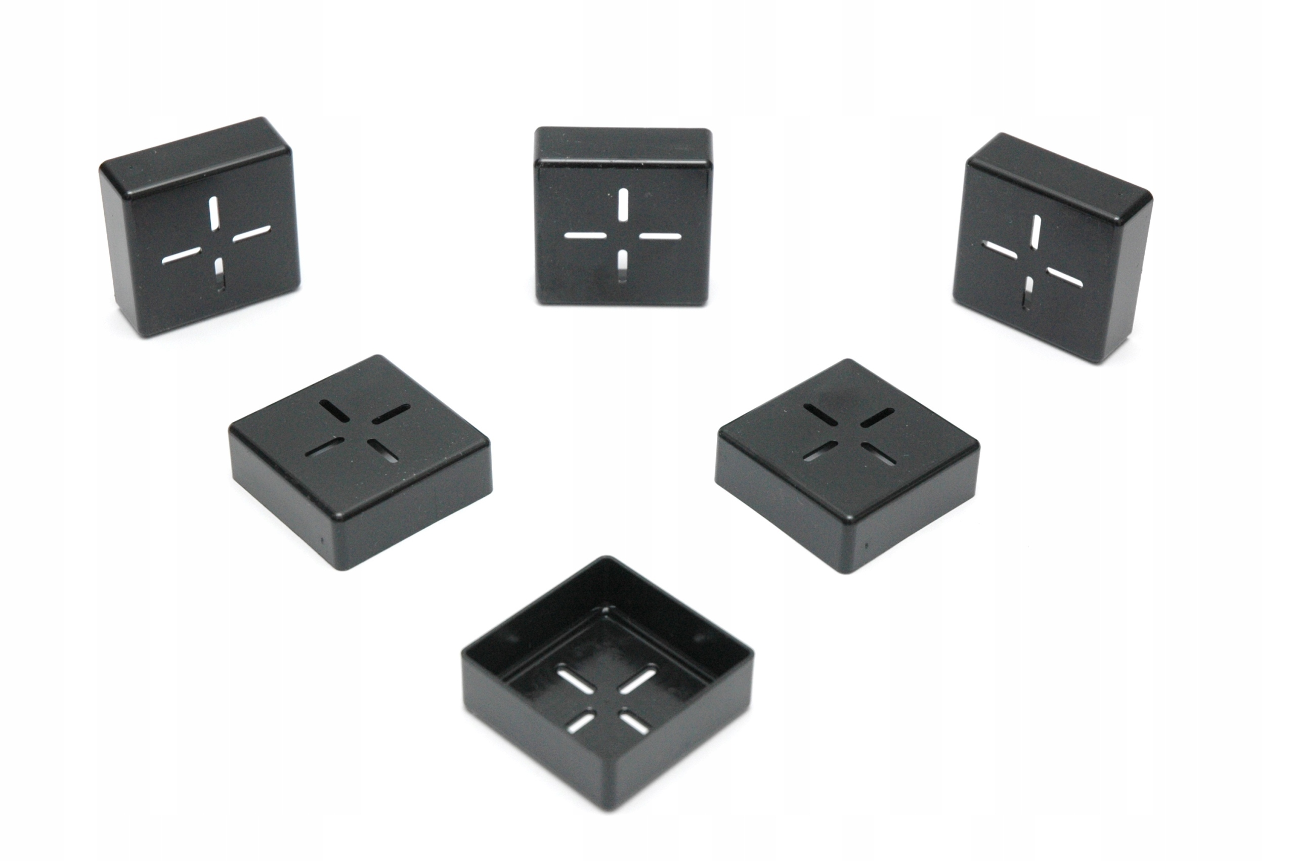 HSI Zaślepka Plastikowa Czarna 40*40mm – Idealne zakończenie dla Twoich instalacji