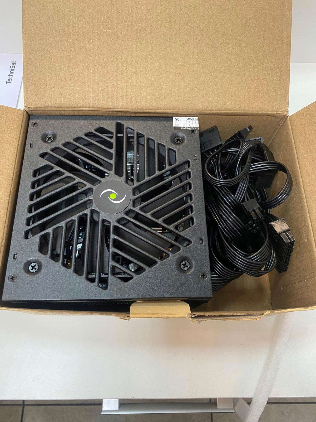 Aktywne chłodzenie z wentylatorem 120 mm – Cicha praca