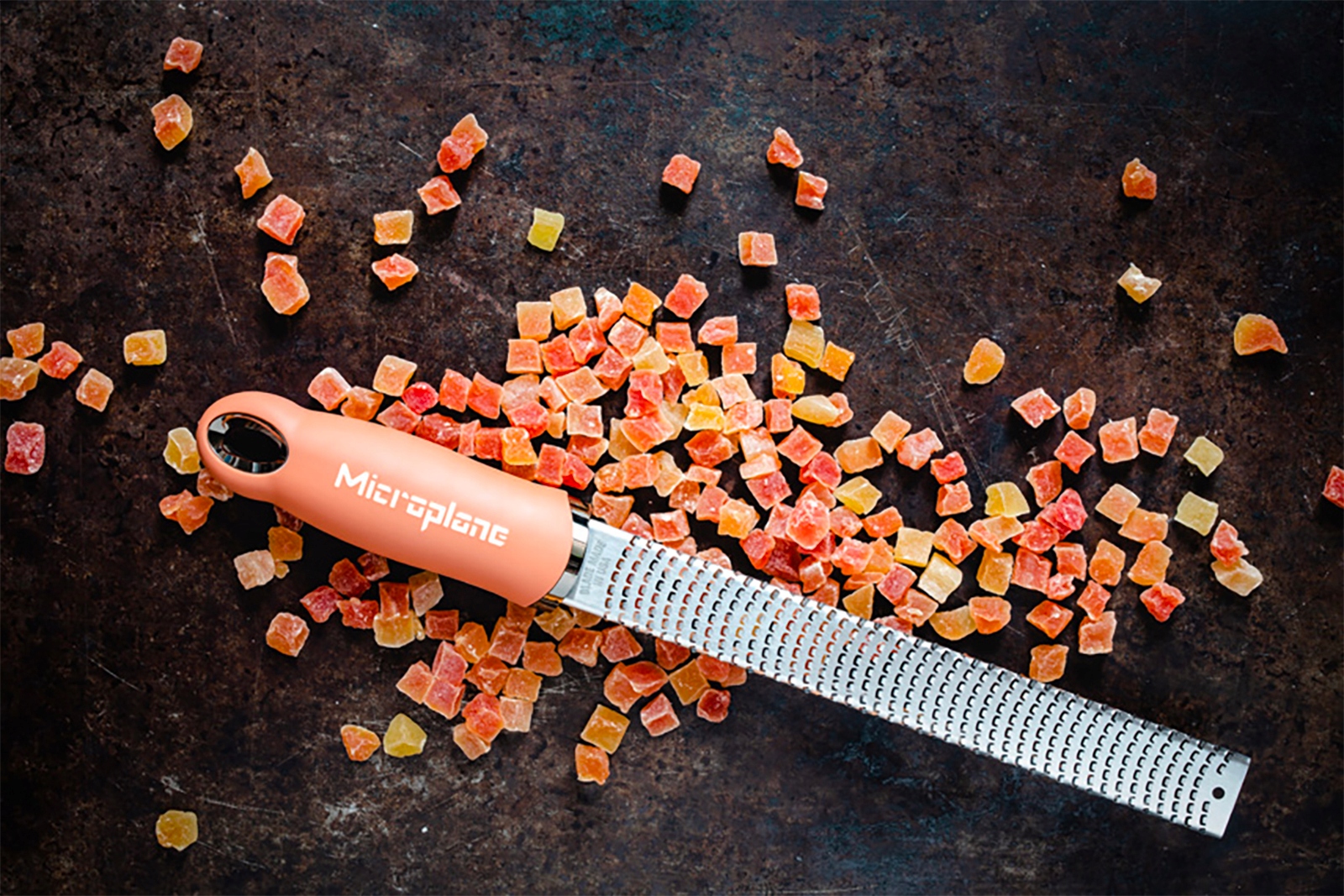 Ergonomiczny uchwyt w kolorze koralowym – Komfort użytkowania