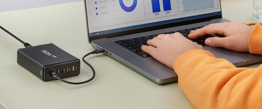 zdjęcie Stacja ładowania USB 140