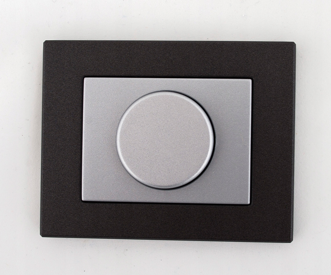 Wymiary ramki – Kompaktowe rozmiary dla łatwego montażu