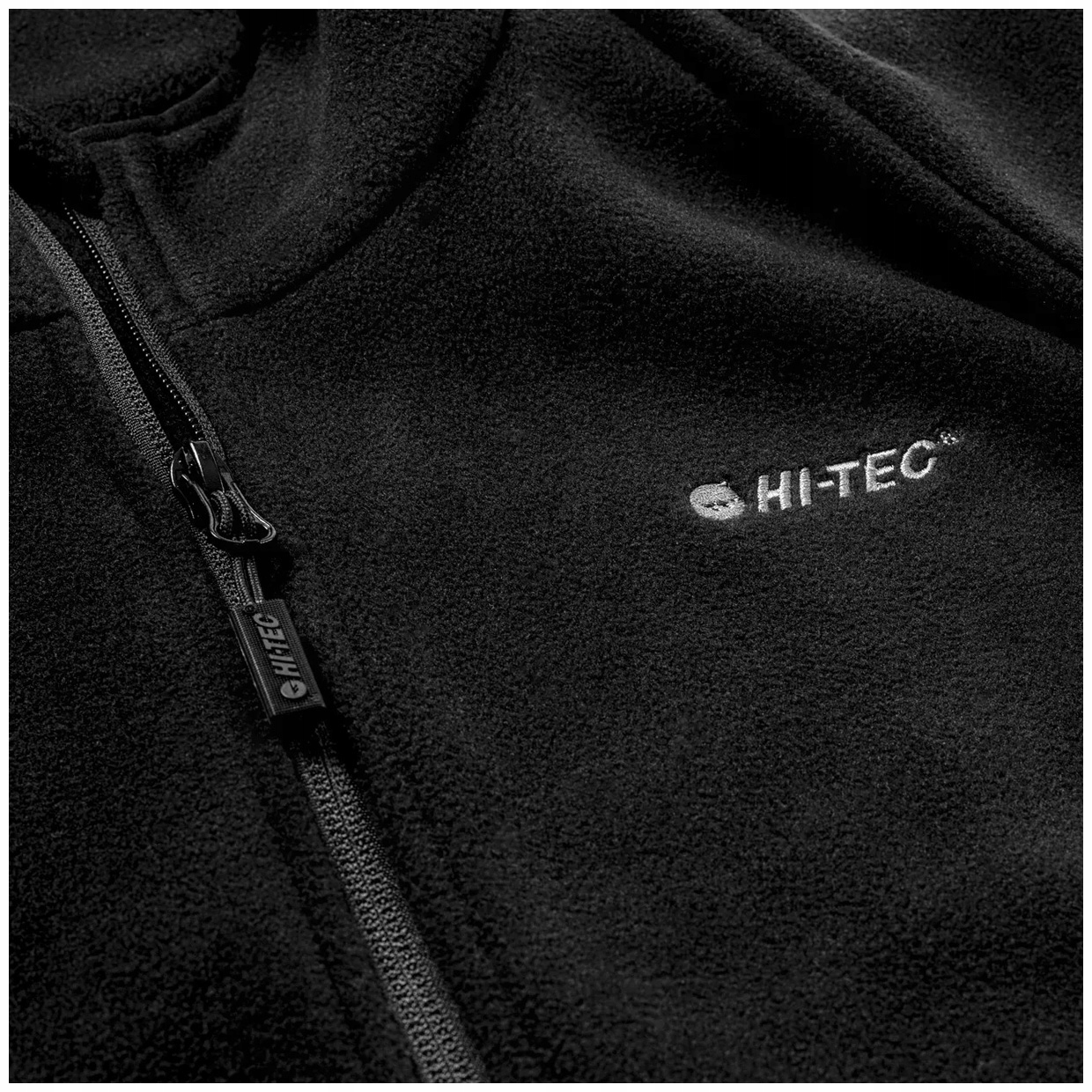 Funkcjonalny design – Wysoki kołnierz i zamek błyskawiczny