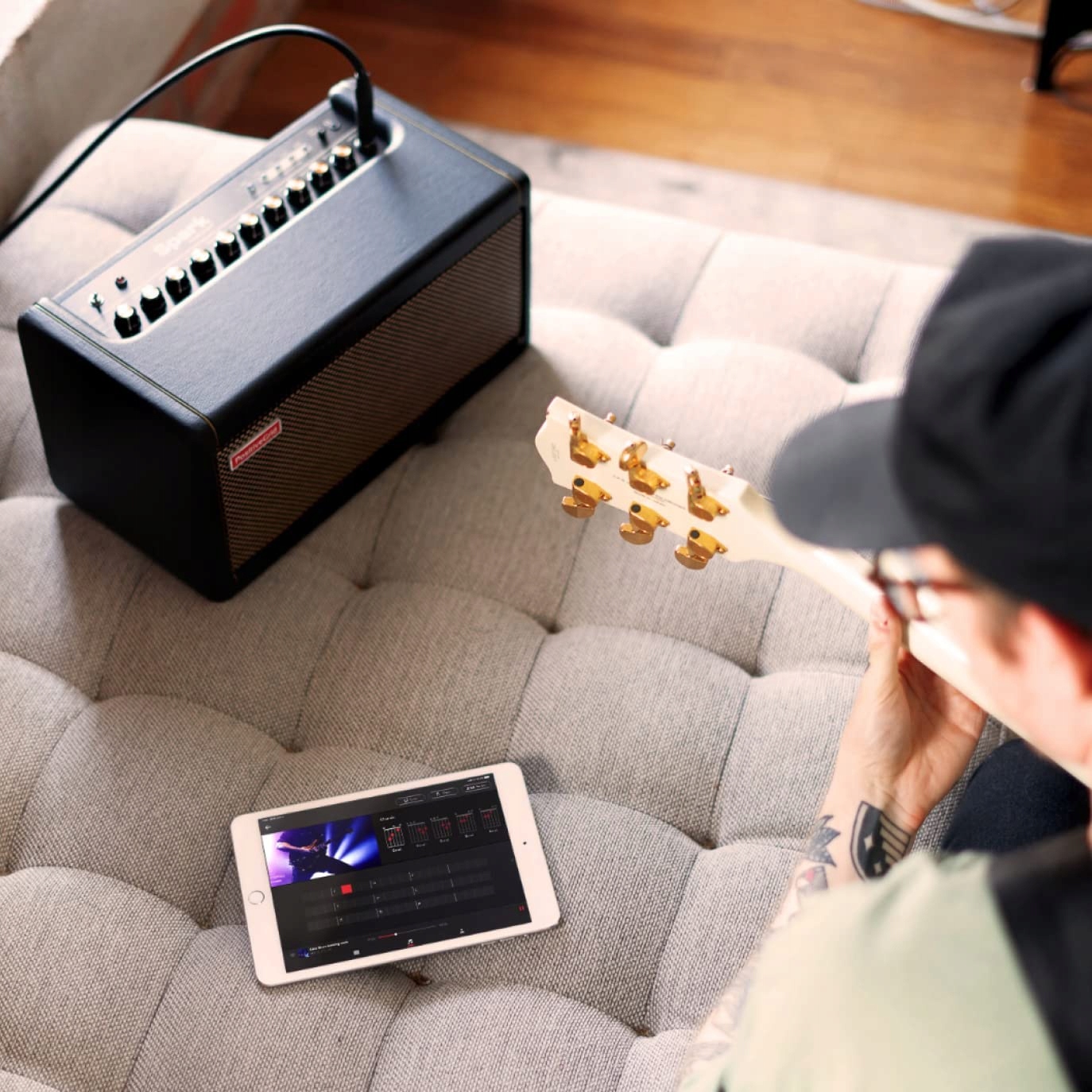 Inteligentne funkcje aplikacji Spark App – Smart Jam i Auto Chords